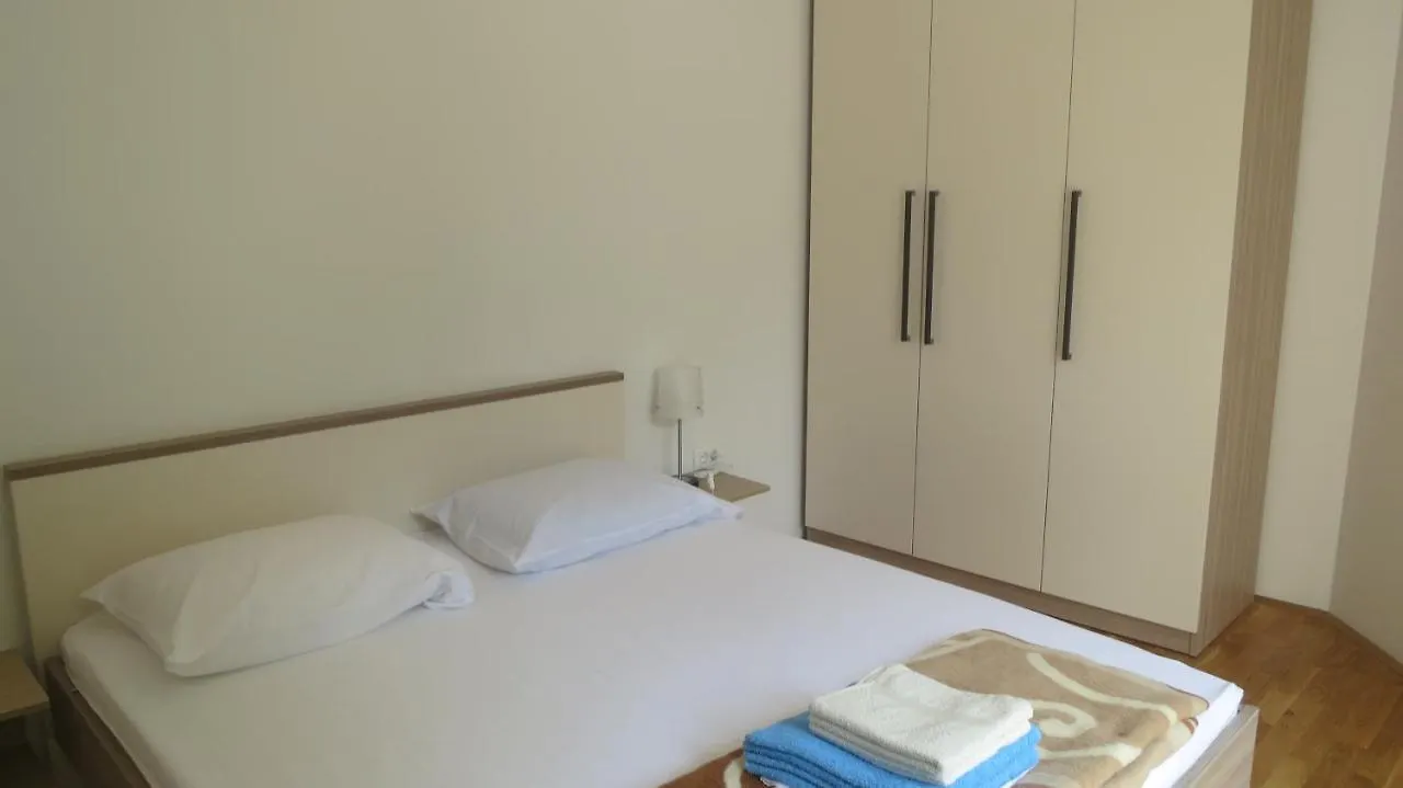 Apartments By The Sea Malinska, Krk - 19965 كرواتيا
